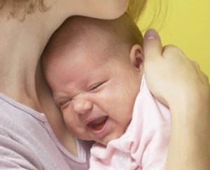 Почему новорожденные так часто икают? Всё, что вам нужно знать